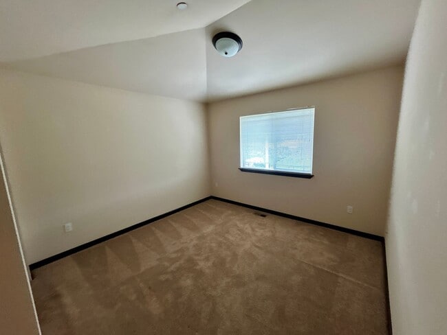 Building Photo - Gorgeous 4 bed 2.5 bath Marysville home