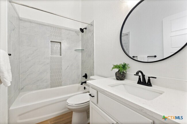 Building Photo - 6019 Catania Rd