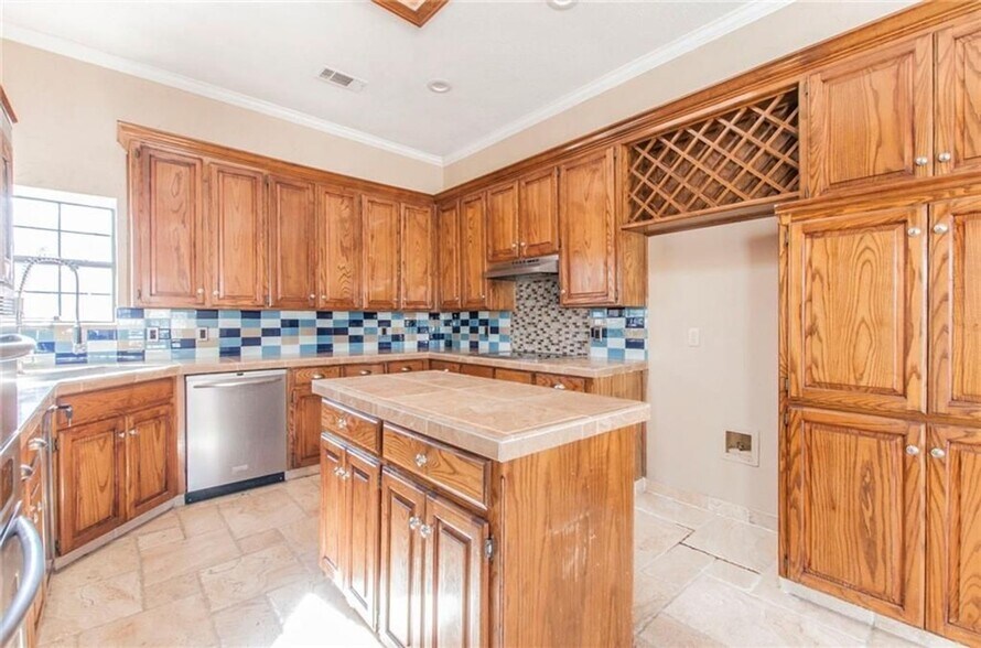 Building Photo - 3205 Ridge Cir