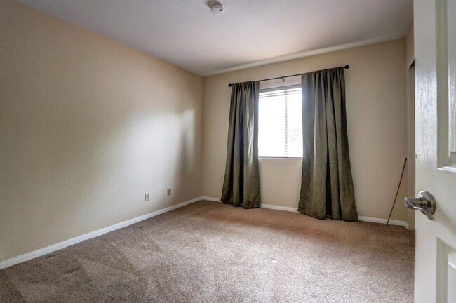 Building Photo - Fabulous Summerlin  Home!