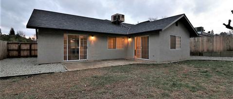 Building Photo - 850 Spaniel Dr
