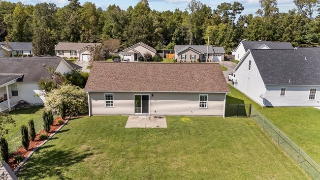 Building Photo - 131 Oakley Dr