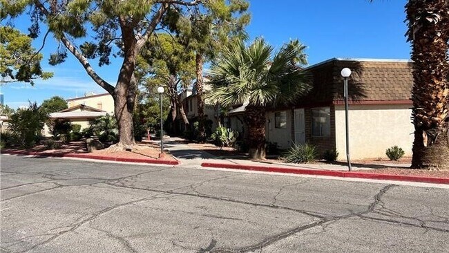 Building Photo - 3911 Torsby Pl