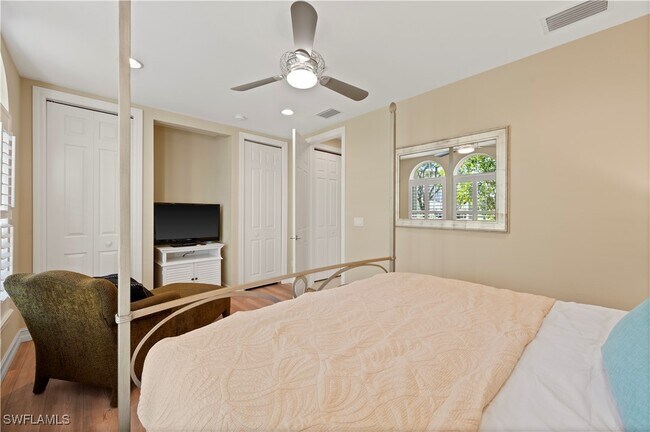 Building Photo - 2809 Tiburon Blvd E