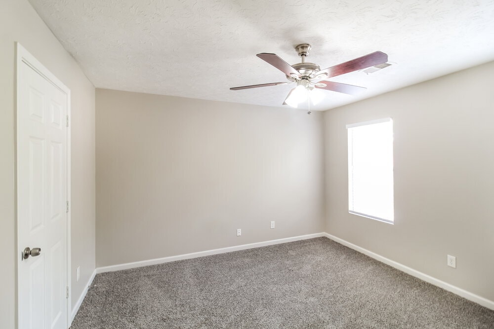 Building Photo - 6583 Carriage Ln