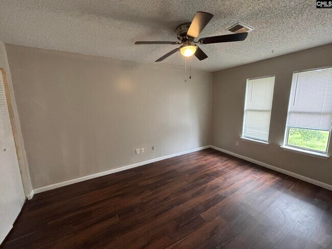 Building Photo - 209 Timber Ct