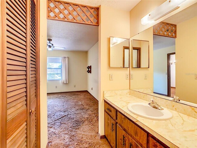 Building Photo - 5515 Albert Dr