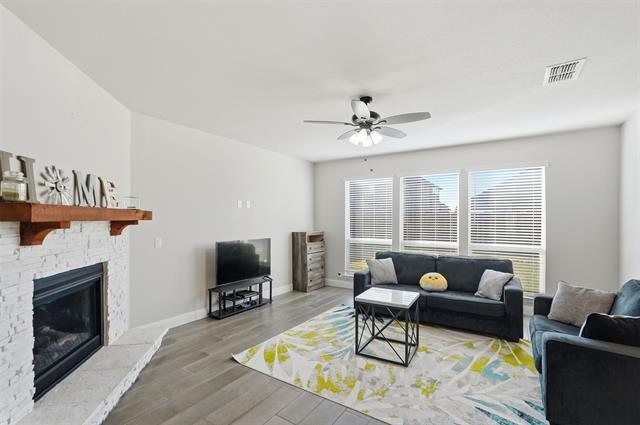 Building Photo - 1618 Thurlow Trl