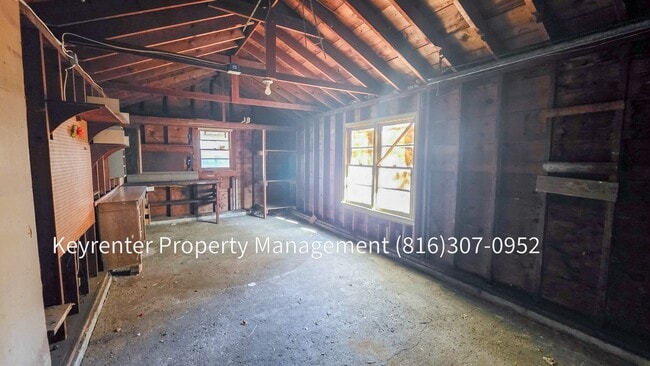 Building Photo - 3 Bed 1 Bath ready to rent!