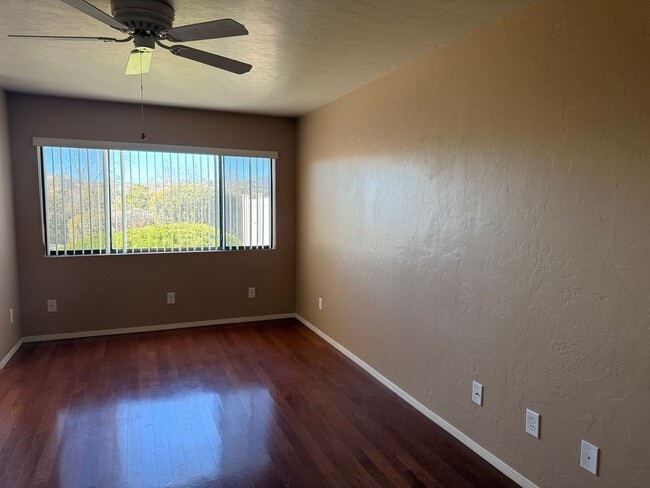 Building Photo - 2165 Elkhorn Dr