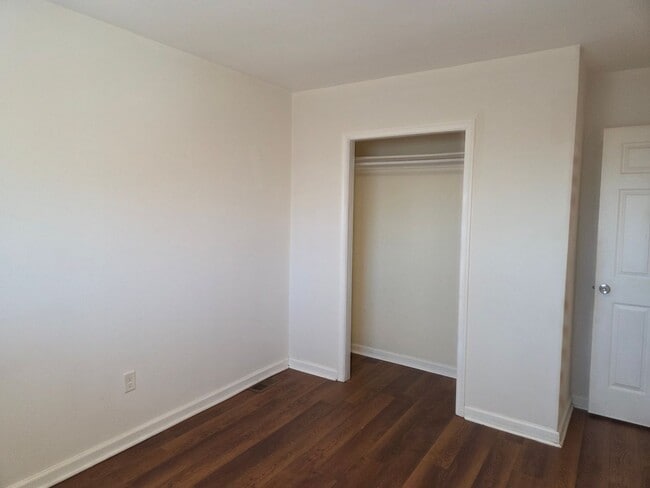 Building Photo - 561 Homestead Rd