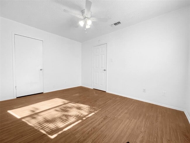 Building Photo - 5002 Weidemar Ln