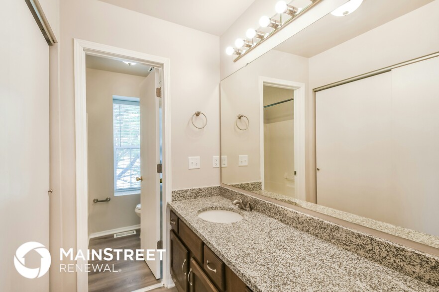 Building Photo - 140 Lamplighter Way