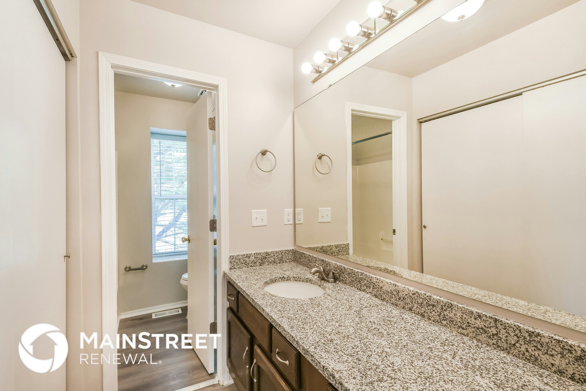 Building Photo - 140 Lamplighter Way