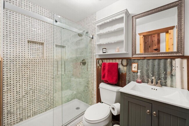 Building Photo - Country Living Rental on 26+ Acres!