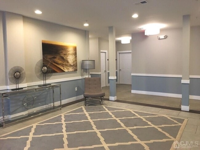 Building Photo - 446 Tower Blvd