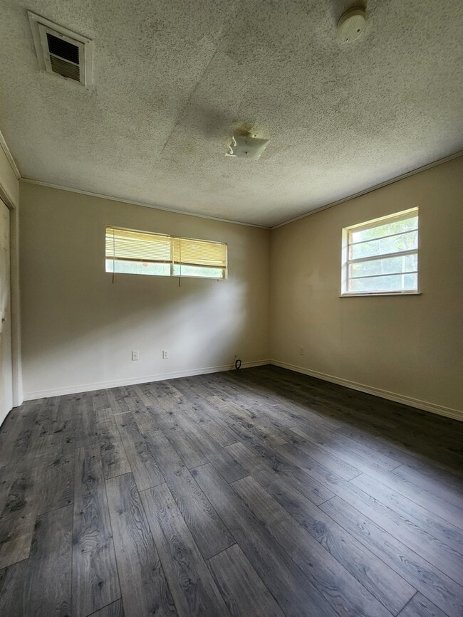 Building Photo - 4317 Knowlcrest Dr