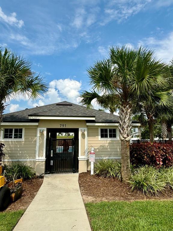 Building Photo - 177 Mandovi St