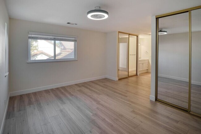 Building Photo - 6726 Calvine Rd