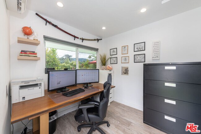 Building Photo - 4629 Cerro Verde Pl