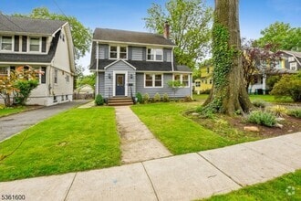 Building Photo - 8 Highland Ave
