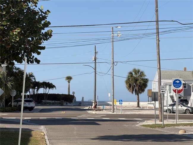 Building Photo - 100 Boca Ciega Dr