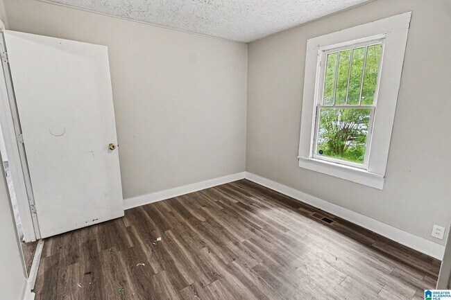 Building Photo - 1447 Wharton Ave