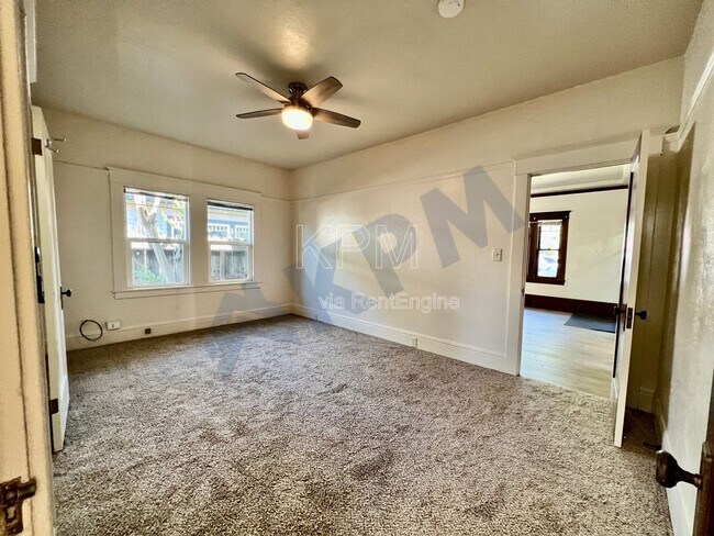 Building Photo - 1234 W Harding Way