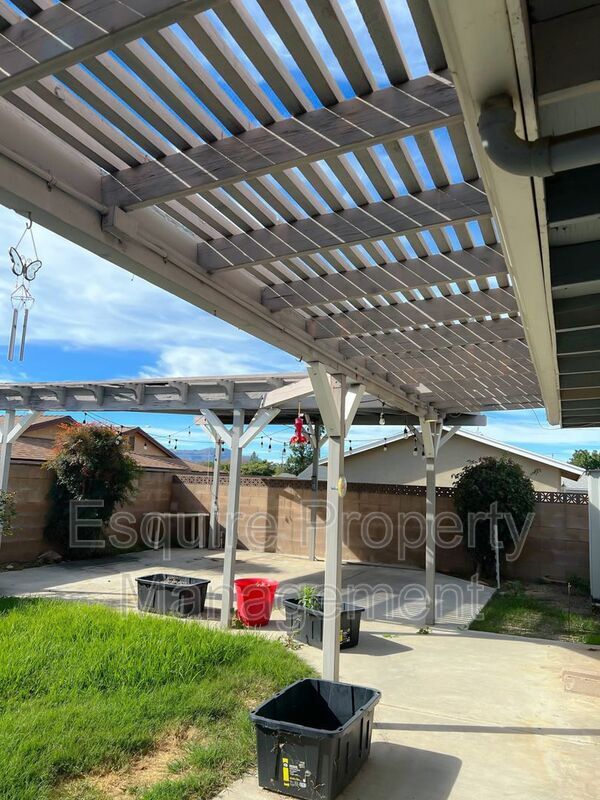 Building Photo - 1016 Sespe Ave