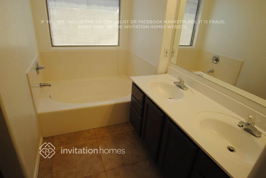 Building Photo - 2012 E Saratoga St