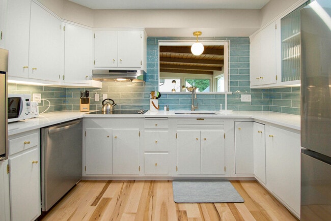 Building Photo - 1525 Arborview Blvd