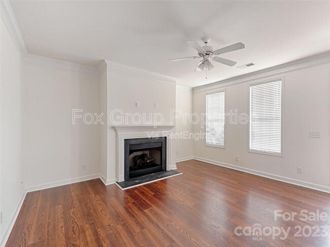 Building Photo - 242 Welton Way