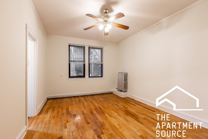 Building Photo - 4857 N Damen Ave