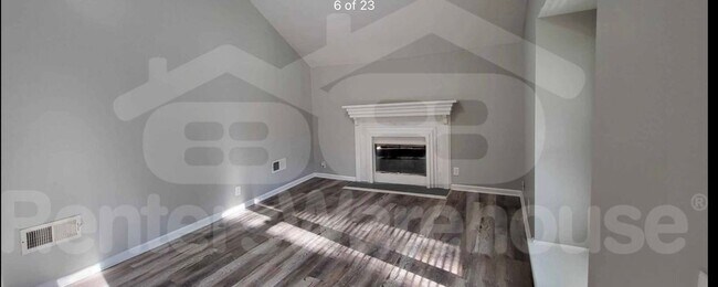 Building Photo - 8143 Ditzler Ave