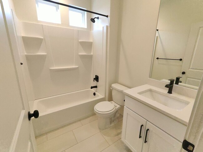 Building Photo - Aspen Ridge Lane #126
