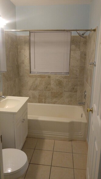 bathroom - 455 39th Ave N