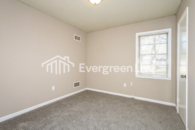 Building Photo - 4996 Harrington Ave