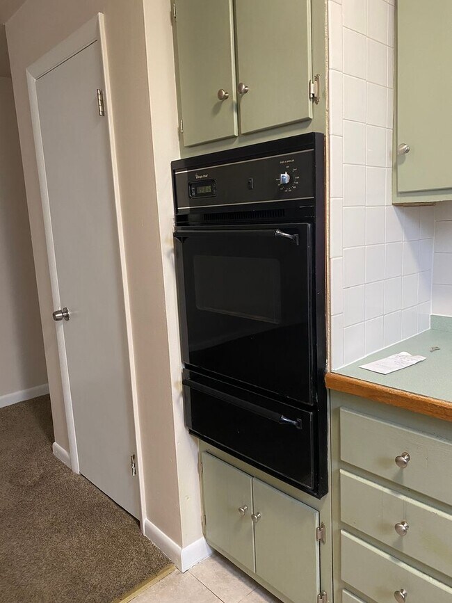 Building Photo - 3401 Berkley Ave