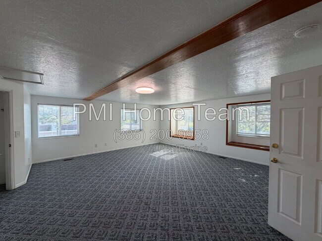 Building Photo - 2942 N 2000 W