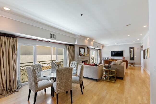 Building Photo - 11840 Dorothy St