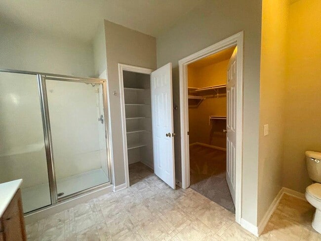 Building Photo - 6046 Ronchamps Dr