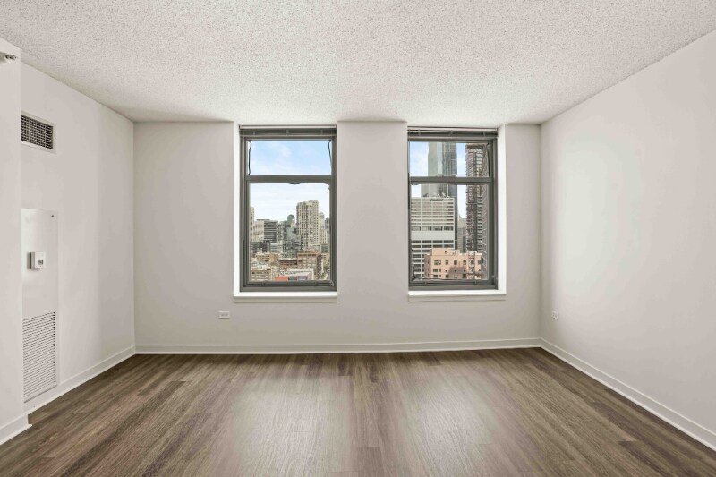 Building Photo - 580 W Kinzie St