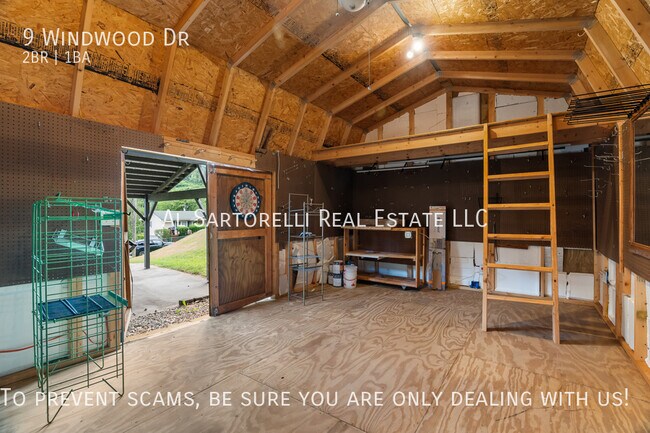 Building Photo - 9 Windwood Dr