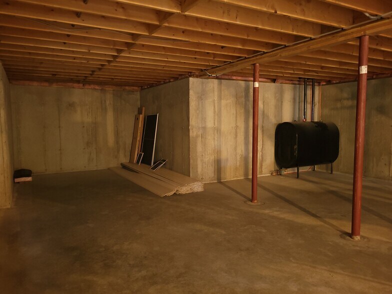 Building Photo - 451 Partridge Farm Rd