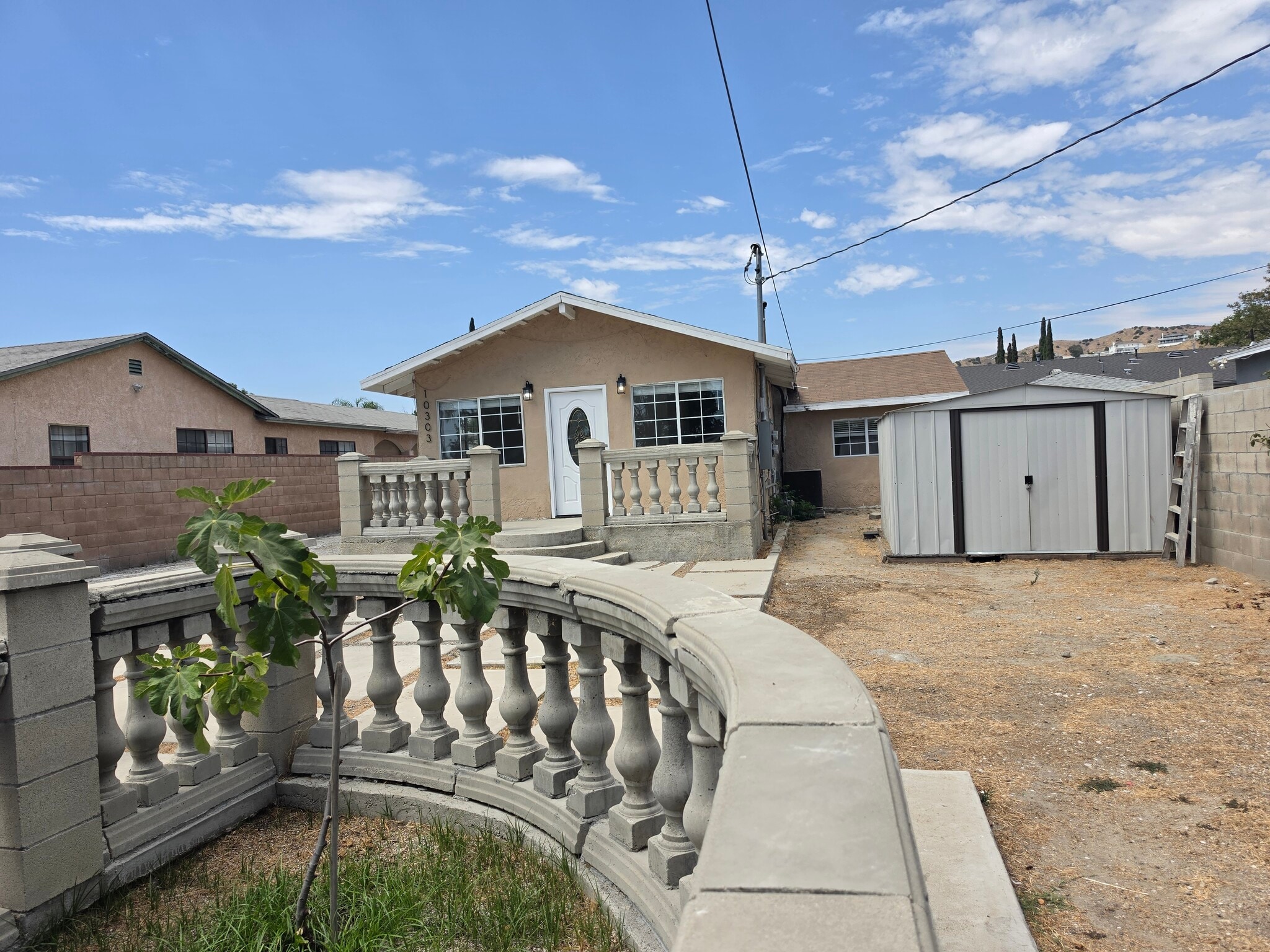 Building Photo - 10303 Arminta St