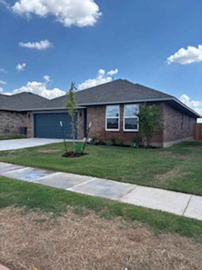 Building Photo - Newly Built!