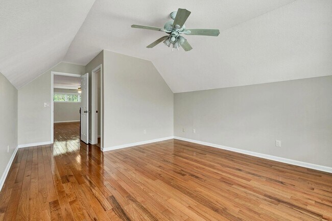 Building Photo - 3064 Igou Crossing Dr