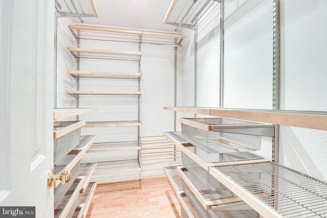 Building Photo - 6122 Bayliss Pl