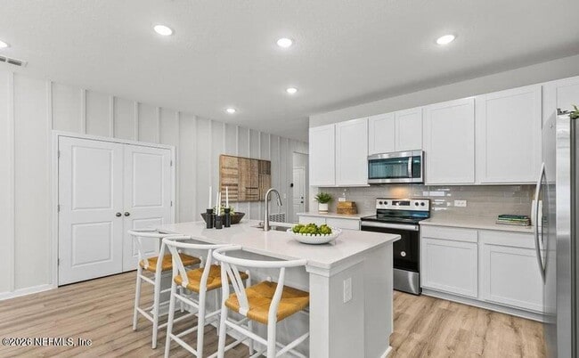 Building Photo - 14600 Macadamia Ln