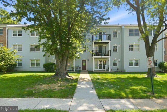 Building Photo - 9453 Fairfax Blvd